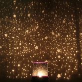 Luz de Noite LED com Projetor - Céu Estrelado (AC/3xAA)